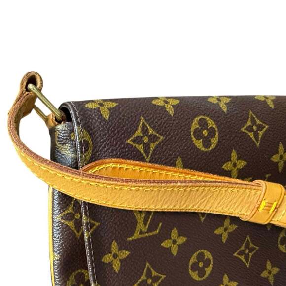 LOUIS VUITTON Authentic Brown Monogram Canvas Shoulder Bag